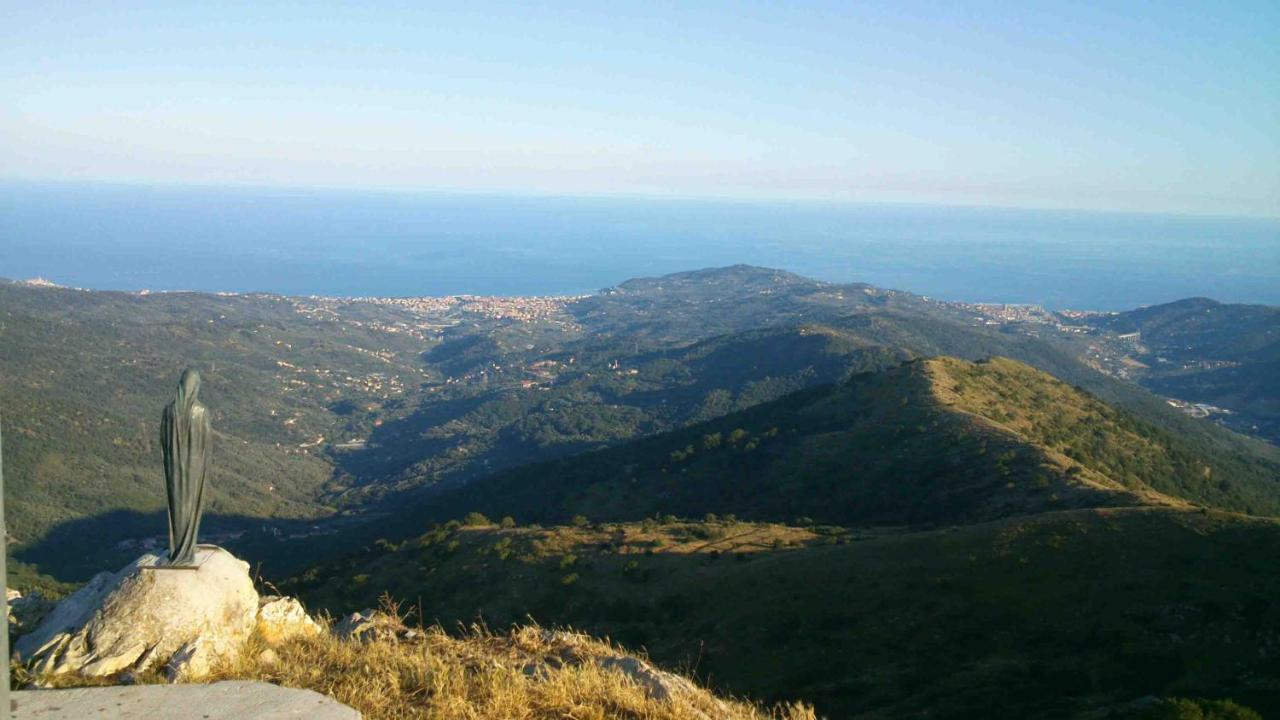 Un Posto Al Sole Villa Diano San Pietro Eksteriør billede